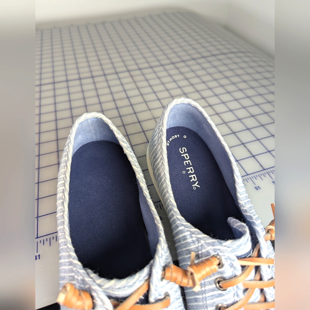 Sperry Striped Blue & White Sneakers – Women’s 9.5, Leather Laces - Picture 15 of 16